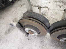 Přední těhlice s ramenama Audi A6 4F - 7