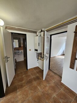 PRONÁJEM DOMU 2+1 , 57m2 Benátky Kbel - 7