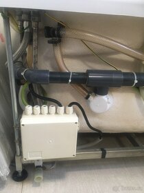 Prodám luxusní hydromasážní vanu ALBATROS - 7