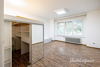 Pronájem bytu 2+kk, Žerotínova, Žižkov, 21900 Kč/měs, 56 m2 - 7
