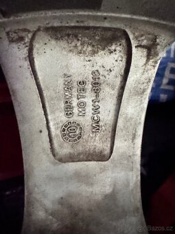 Prodám 225/40 r18 - 7