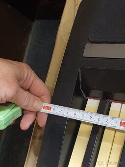 digitální piáno KORG + pedál +adaptér - 7