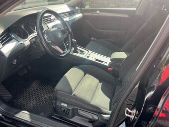 VW Passat B8 Variant 2.0TDI 110kW EVO DSG ACC Navi MATRIX - 7
