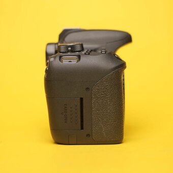 Canon EOS 800D | 043021000221 - 7
