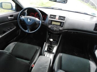 HONDA ACCORD 2,2 iCTDi NAFTA 103 KW ZA 59000 KČ - 7