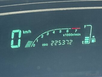 Toyota Yaris 1.3i 64kw AUTOMAT KLIMA - 7