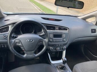 KIA Ceed 1.4 (benzín), 68 tis. km, 2018, servisní knížka - 7