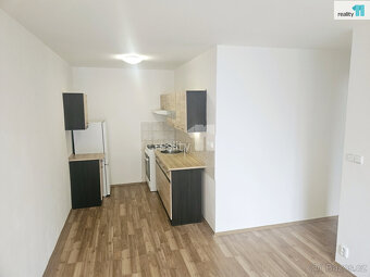 Pronájem bytu 2+kk, 40 m² – Praha 4, ulice Novodvorská - 7