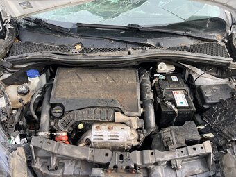 Peugeot 2009 1,2 81kw manual motor ok po rozvodech 1.maj - 7