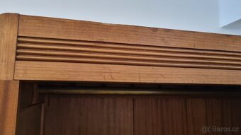 Dřevěná vykládání skříň - 7