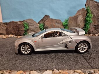 Prodám model 1:18 Prima giugiaro - 7