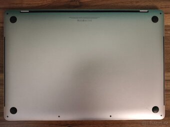 MacBook Pro 15 2017 | i7 • 16GB • 256GB SSD - 7