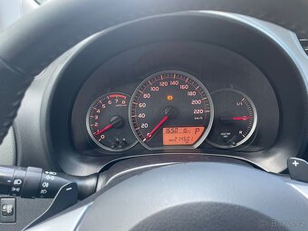 Toyota yaris - 7