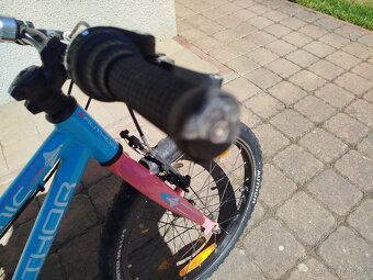 Author Cosmic "20" modrá - 7