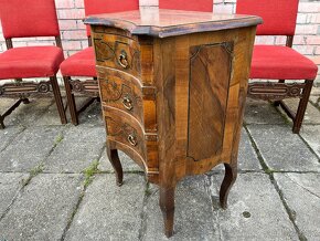 Starožitný nábytek - komoda - 7