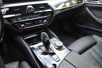 BMW rad 5 Touring 530d xDrive Mpaket LED+ 360 cam Webasto - 7