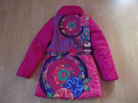 DESIGUAL bunda vel.158 - 7