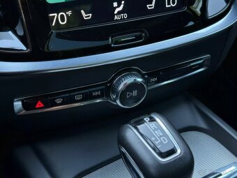 2019 Volvo S60 T6 R-Design AWD 2.0 - 7