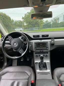 VW Passat 2,0tdi Top - 7