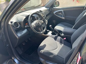 Toyota Rav4 2,2 D-4D - 7