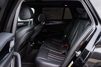 BMW 520d Touring / M Paket / HK Audio / TOP STAV / PANORÁMA - 7