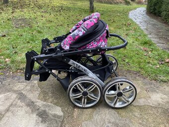 Kočárek trojkombinace pěkný-skládací komplet - 7