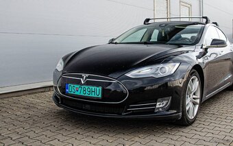 Tesla Model S 85 Free Supercharger - 7