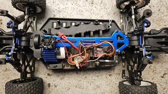 Prodám RC auto Himoto short curse 1:10 - 7