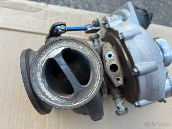 BMW F90 M5 Turbodmychadla 2x 7852372/73 - 7