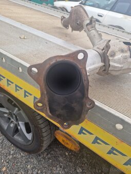 Subaru Impreza WRX - orig. intercooler + catalyzátor - 7