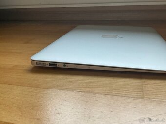 Apple MacBook Air 2017, 92 % baterie, Core i7 - 7