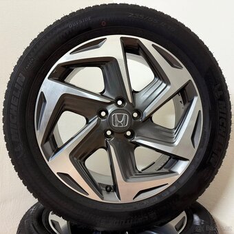HONDA CR-V 5 5x114,3 R19 ET45+LETNÍ 235/55R19 7,5mm - 7