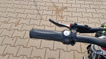 Dětská elektrická motorka pitbike MRM Tiger 2000W - 7