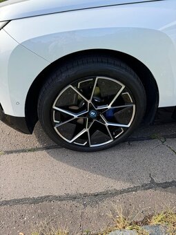 BMWi iX xDrive50, 385kW - 7
