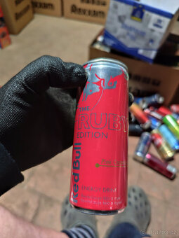 Plechovky od Energy Drinků Red Bull 1 - 7