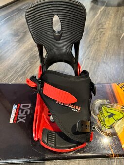 Komplet/set snowboardové prkno 124 cm + vázání + boty vel.33 - 7