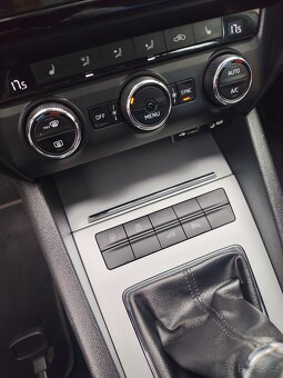 Škoda Octavia 3 2.0 tdi - 7