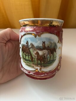 Starý hrnek - kafáč 3 ks; motivy - koně, krávy, jelen, srny - 7