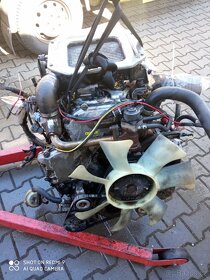 Prodám kapotu Nissan Navara D22 - 7