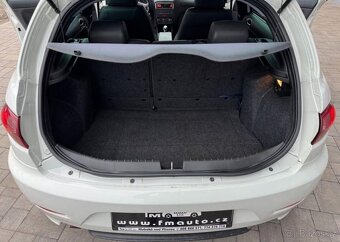 Alfa Romeo 147 1.6 16V benzín manuál 88 kw - 7
