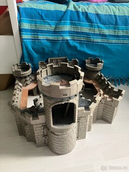 krásný playmobil hrad jako nový může být váš - 7