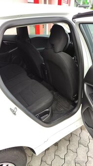 Volvo V40 D2, 84 kW, r. 2015, najeto 95 700 km - 7