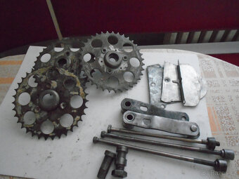 Prodám zadní tluniče na S22 a další díly - 7