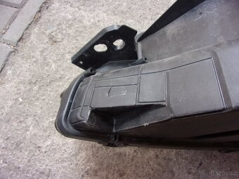 pravé přední světlo Peugeot 3008 od roku 2017 - 7