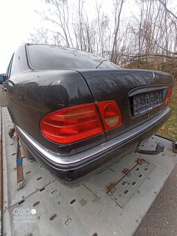 Prodám veškeré náhradní díly Mercedes Benz w210 300TD - 7