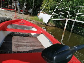 Prodám lodě s elektromotorem dvěma materiemi - 7