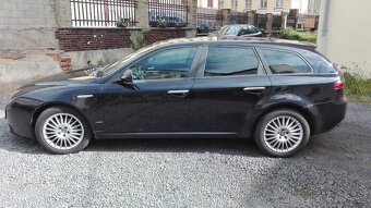 Alfa Romeo 159 1.9jtdm 110kw na díly nebo opravu - 7