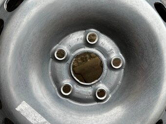 Kola VW 7J x 16H2, ET 45 s pneu NOKIAN - 7