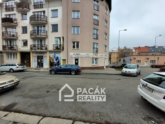 Pronájem kanceláří s výměrou 78m2 se dvěma výlohami a dvěma  - 7