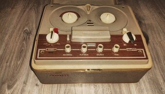 Prodám kotoučový magnetofon Philips - 7
